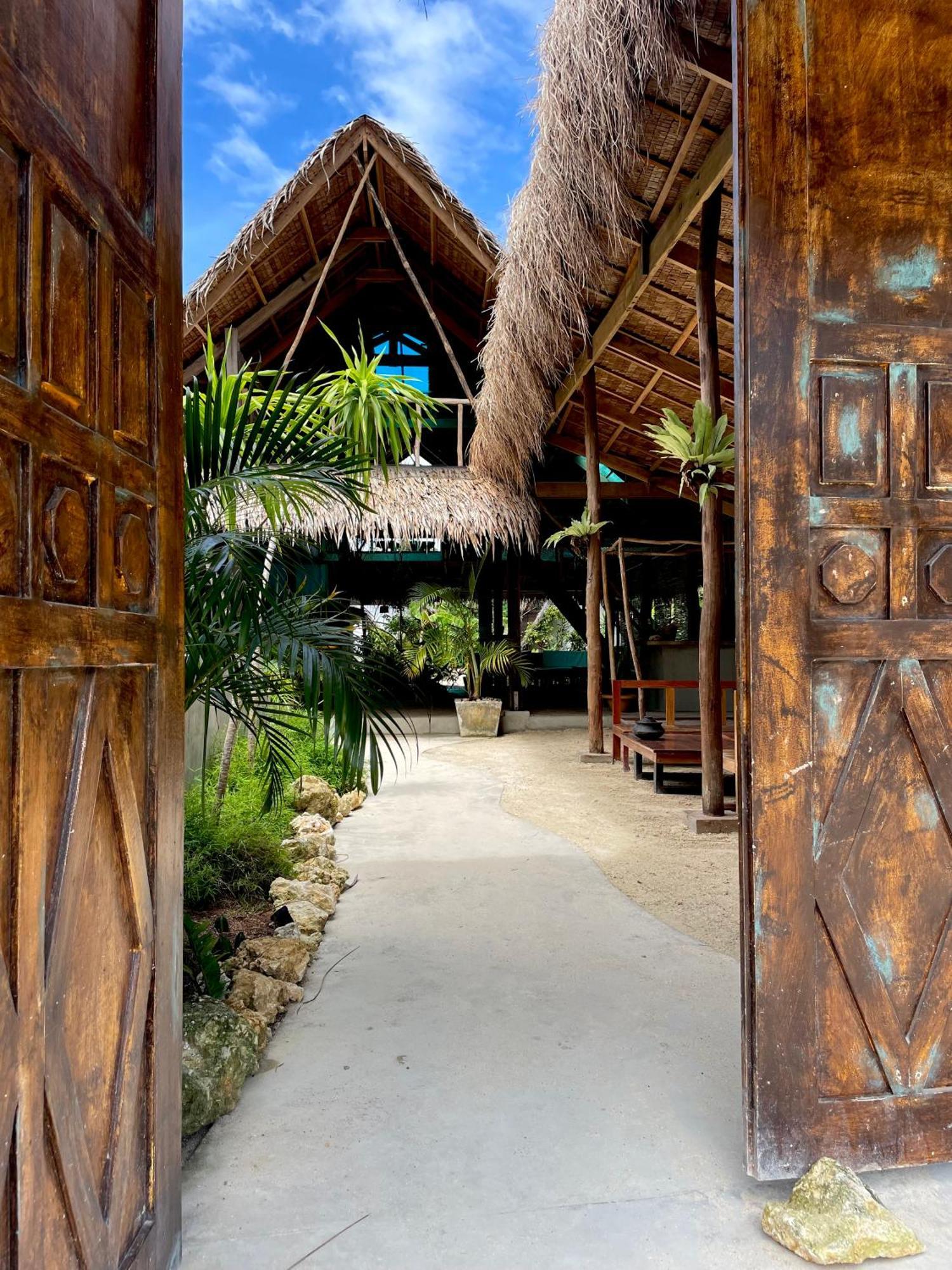 La Boheme Boutique Glamping Ξενοδοχείο General Luna  Εξωτερικό φωτογραφία